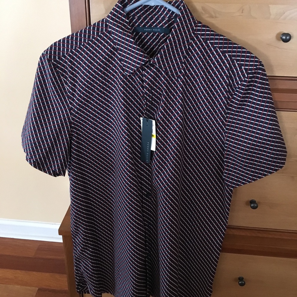 Men’s shirt. Short sleeve.